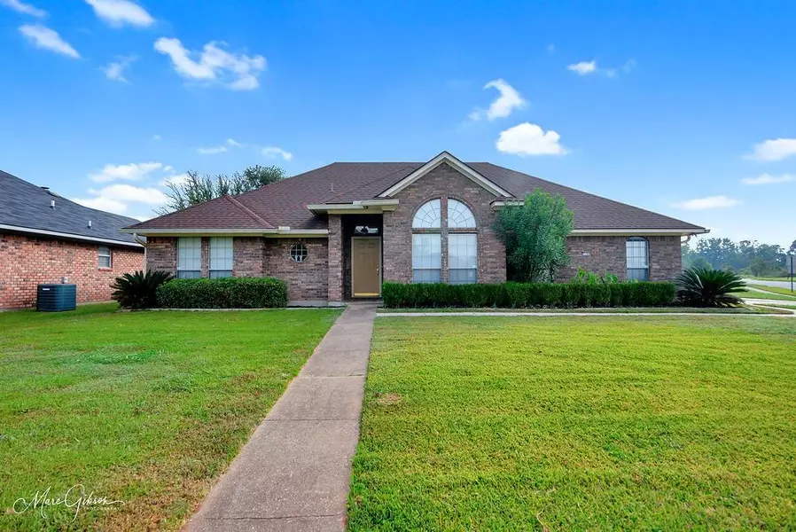 2100 Starling Drive, Bossier City, LA 71111