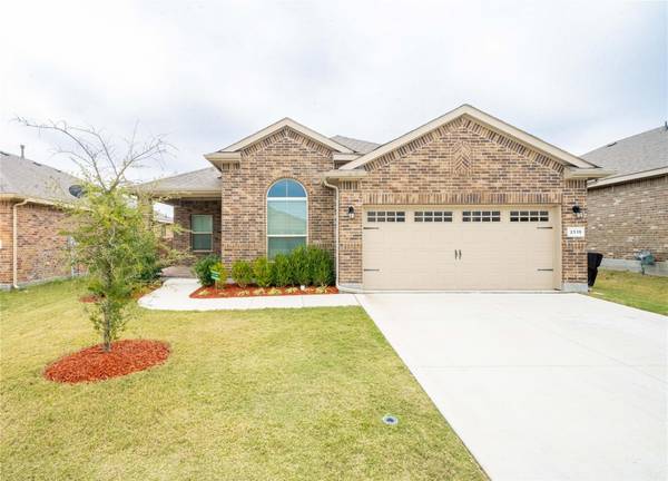 2519 Sunburst Drive, Glenn Heights, TX 75154