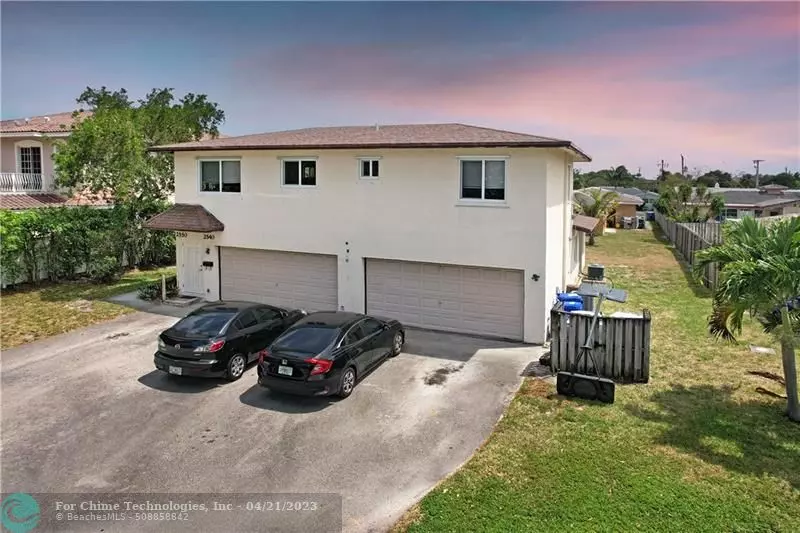 2540 NE 11th St, Pompano Beach, FL 33062