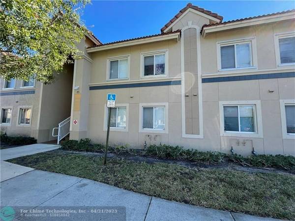 1095 Golden Lakes Blvd #914, West Palm Beach, FL 33411