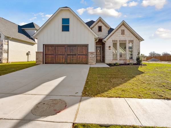 1404 Robinson Valley Drive, Weatherford, TX 76087