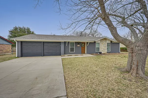 Mansfield, TX 76063,409 Live Oak Drive