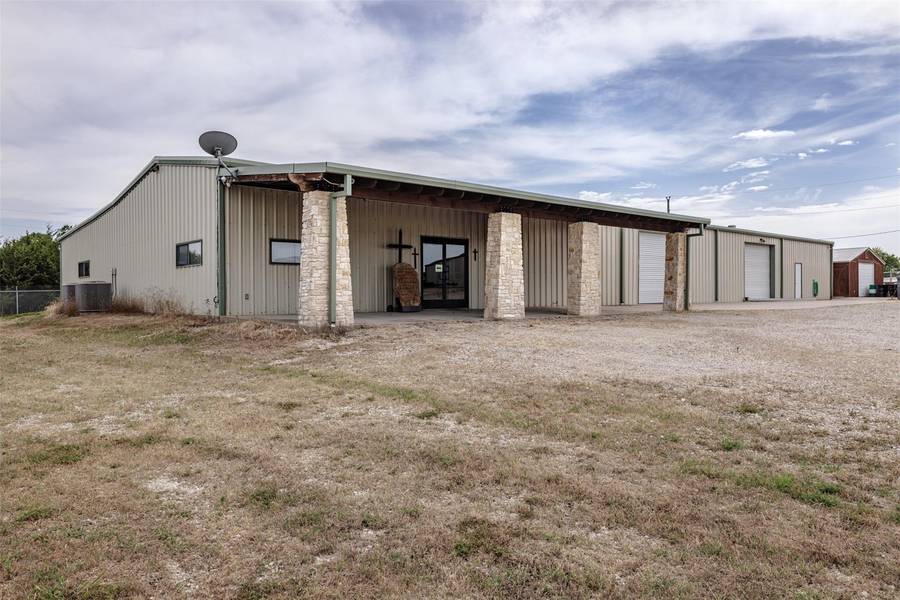 2925 E Quinlan Parkway, Quinlan, TX 75474