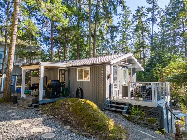 Pender Island, BC V0N 2M2,38214 Schooner Way