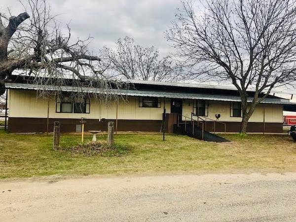 1011 Main Street, Blanket, TX 76432