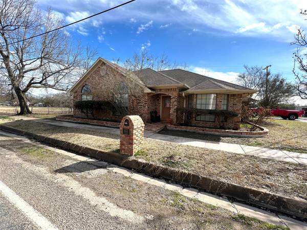 202 E Main Street, Ladonia, TX 75449