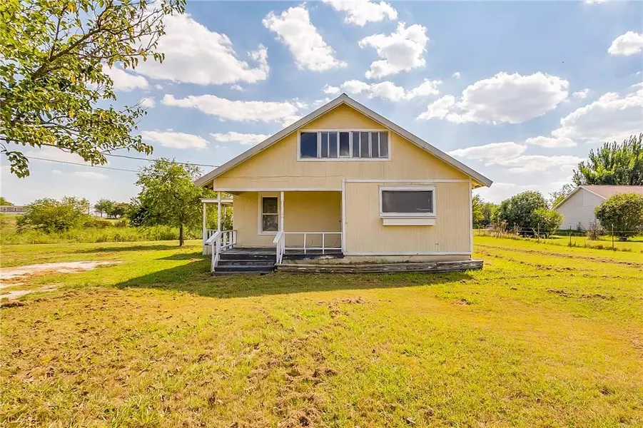 6037 Sky Road, Joshua, TX 76058