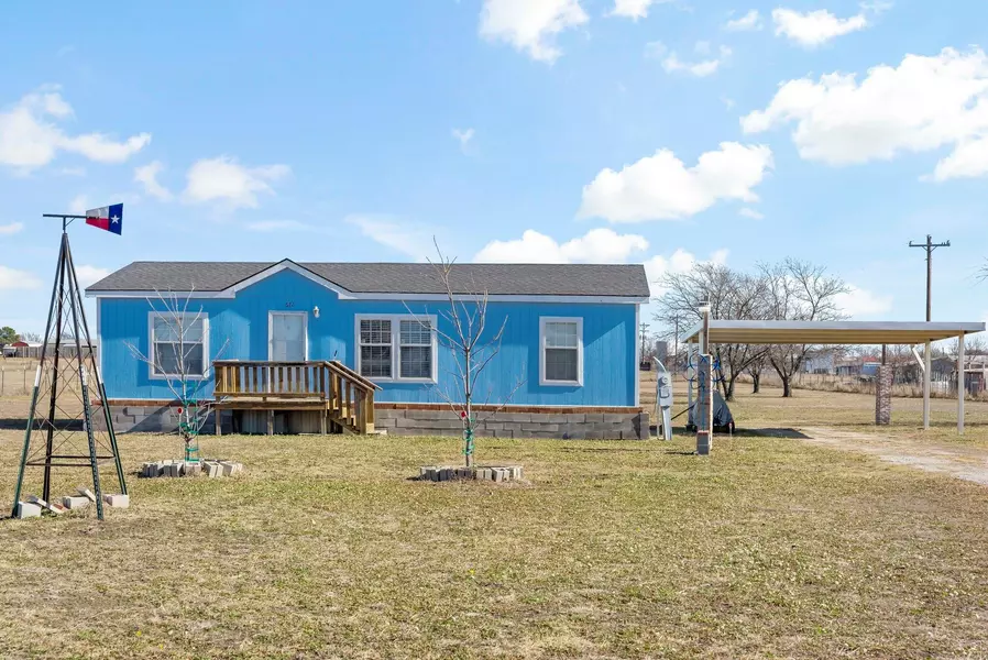 672 County Road 2133, Valley View, TX 76272