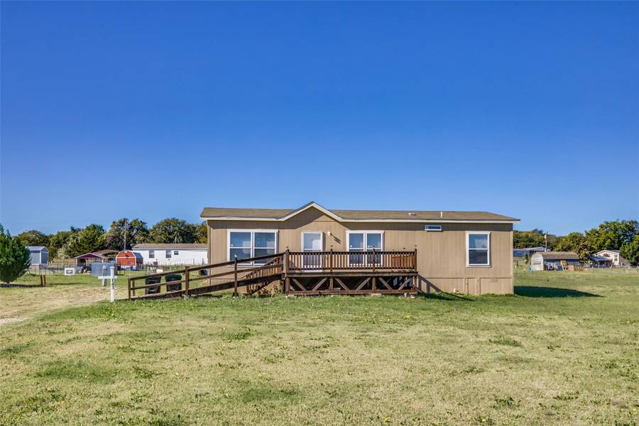 143 Brook Court, Springtown, TX 76082