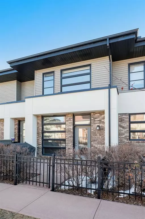 Calgary, AB T3H0H8,164 Aspen Hills Villas SW