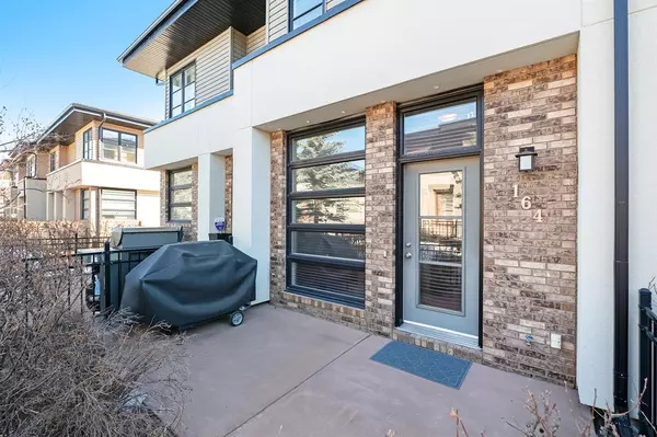 Calgary, AB T3H0H8,164 Aspen Hills Villas SW