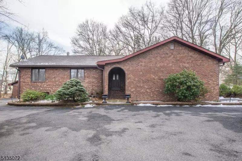 260 Bee Meadow Pkwy, Hanover Twp., NJ 07981