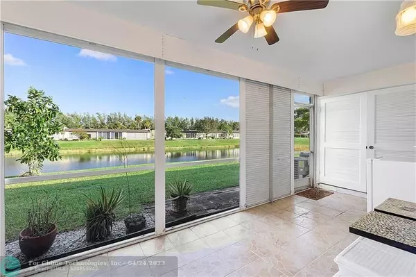 West Palm Beach, FL 33411,143 Lake Meryl Dr  #143