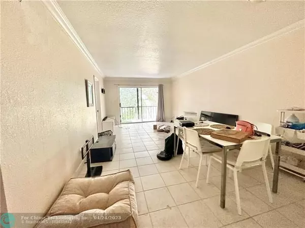 Tamarac, FL 33321,8000 Fairview Dr  #301