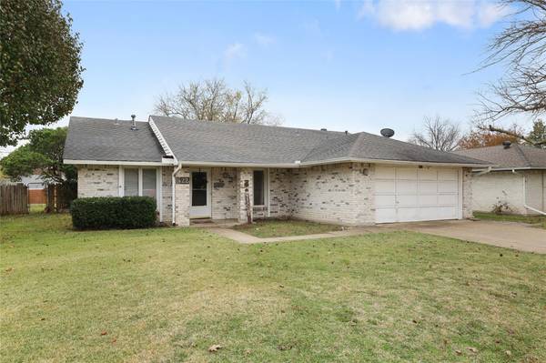 422 Woodmere Drive, Garland, TX 75043