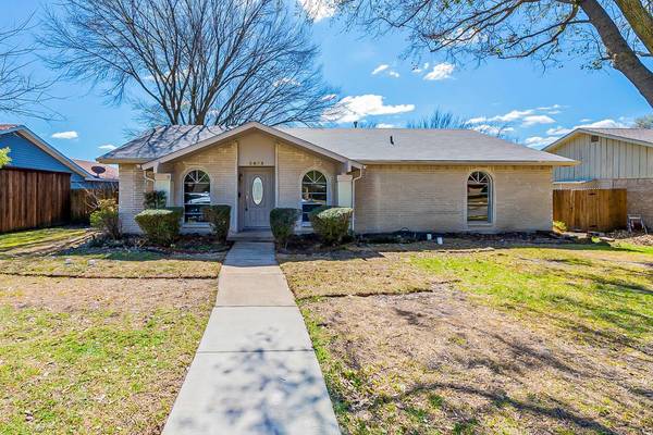 3833 Commonwealth Drive, Garland, TX 75043