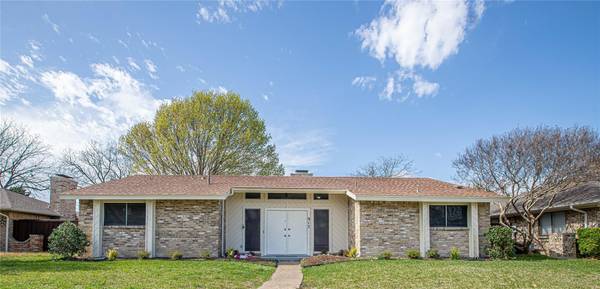 617 Country View Lane, Garland, TX 75043