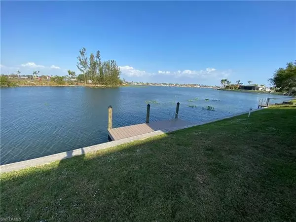 707 SW 3rd CT #103,  Cape Coral,  FL 33991