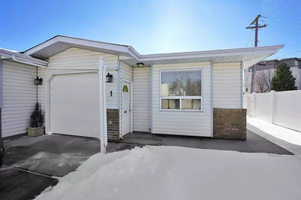 Red Deer, AB T4N 6Y3,5125 62 ST #1