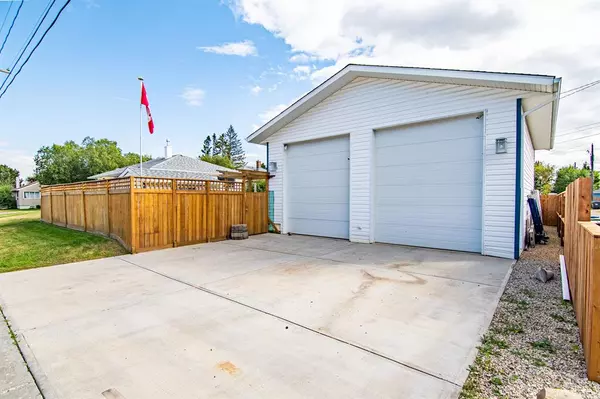 Red Deer, AB T4N 1H1,4101 44 ST