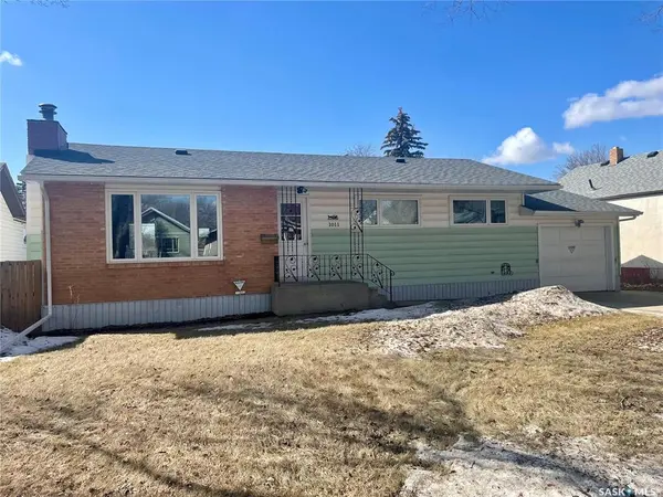 1011 K AVENUE N, Saskatoon, SK S7L 2N5