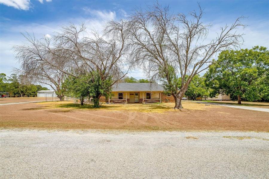 4024 Easy Street, Alvarado, TX 76009