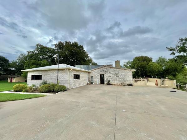 Granbury, TX 76048,2255 Lipan Highway