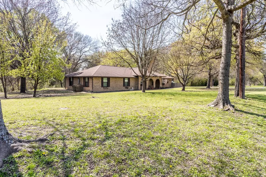 542 E Beltline Road, Lancaster, TX 75146