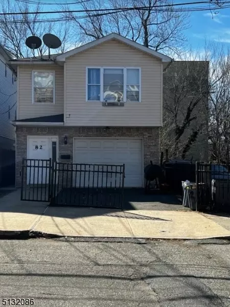 82 W Alpine St, Newark City, NJ 07108