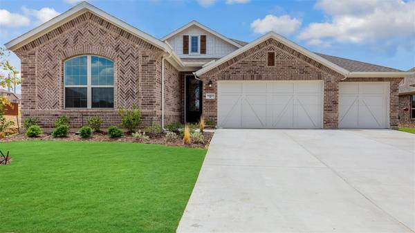 14401 Home Trl, Roanoke, TX 76262