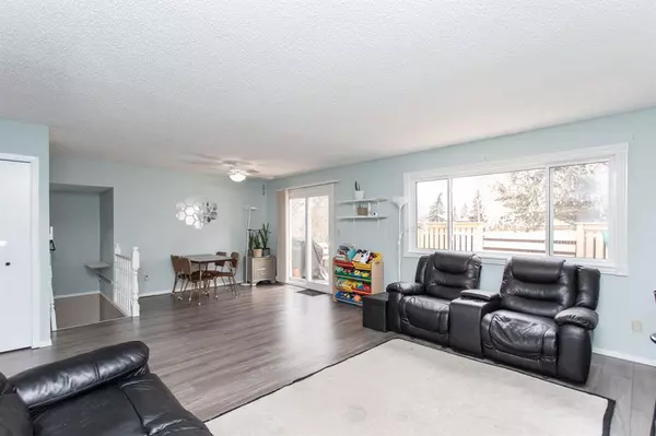 Red Deer, AB T4R 1X4,121 Eastman CRES