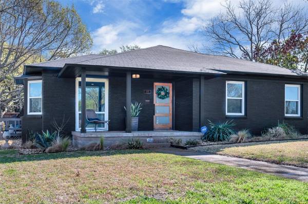 102 S Plymouth Road, Dallas, TX 75211