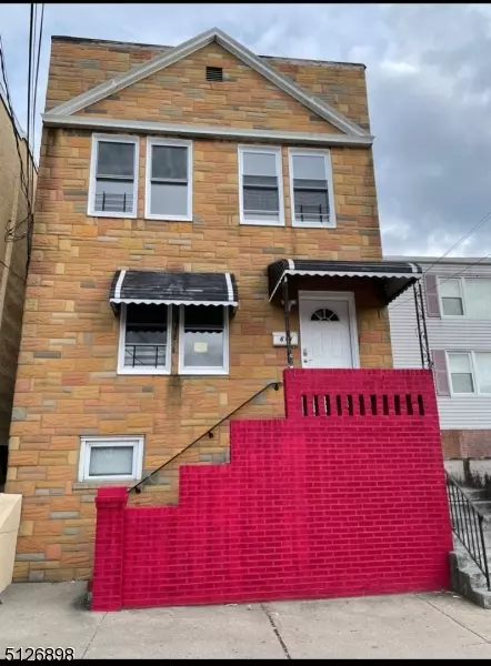 618 Avenue A, Bayonne City, NJ 07002