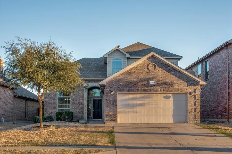 2208 Frosted Willow Lane, Fort Worth, TX 76177