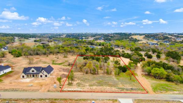 1225 Eagles Bluff Drive, Weatherford, TX 76087