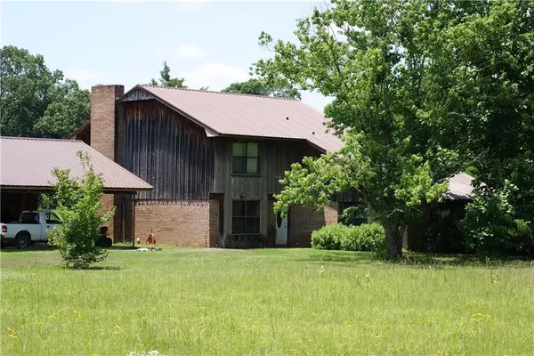 282 Bait Shop Road, Broken Bow, OK 74728