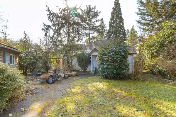 North Saanich, BC V8L 5P9,379 Wain Rd