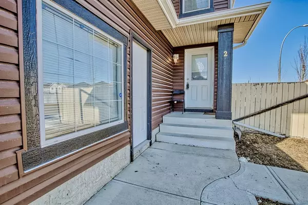 Calgary, AB T3J 4W6,2 Taralea PL NE