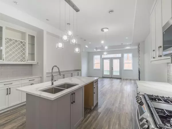 Parksville, BC V9P 0G5,823 Beacon Crt