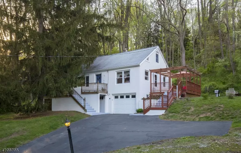 98 Cregar Road, High Bridge Boro, NJ 08829