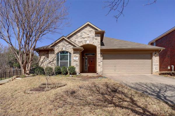 401 Paint Rock Court, Euless, TX 76040