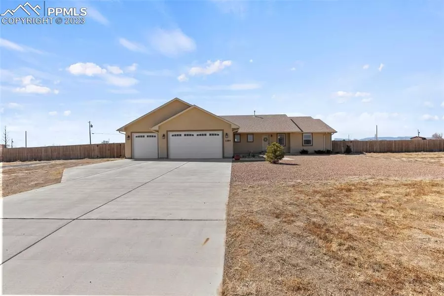 1184 E Jaroso DR, Pueblo West, CO 81007