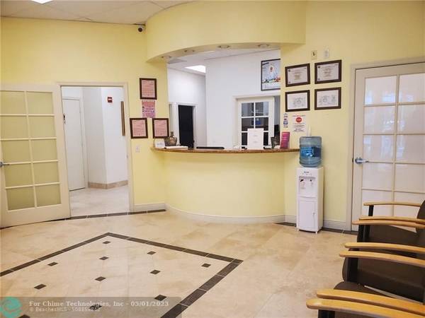 Delray Beach, FL 33445,601 N Congress Av  #402