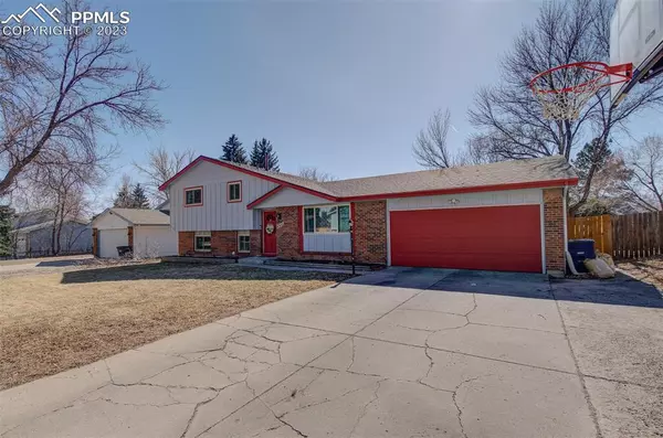 4910 S Hackamore DR, Colorado Springs, CO 80918