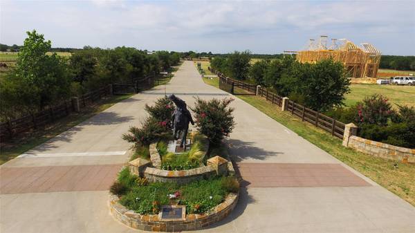 421 Prestonwood Polo Drive, Oak Point, TX 75068