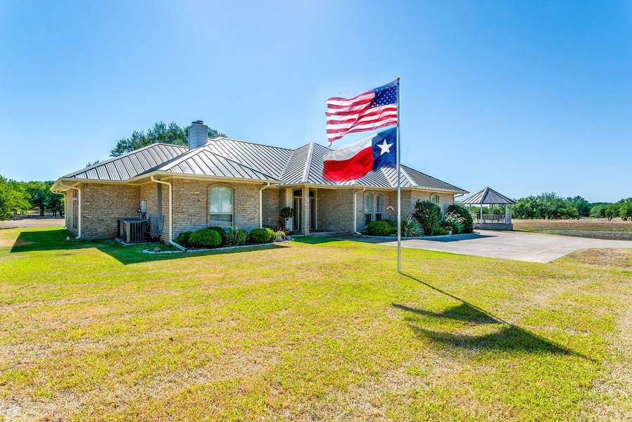 2603 Bob White Drive, Granbury, TX 76049