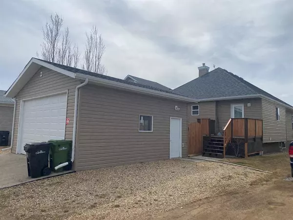 Camrose, AB T4V5A8,6818 39 Avenue Close