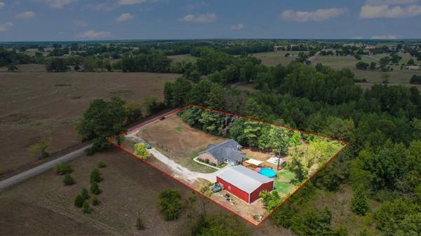 789 County Road 4660, Mount Pleasant, TX 75455