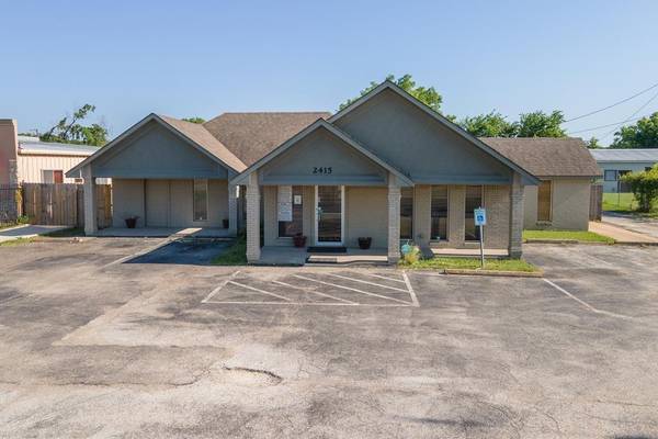 2415 W Main Street,  Gun Barrel City,  TX 75156