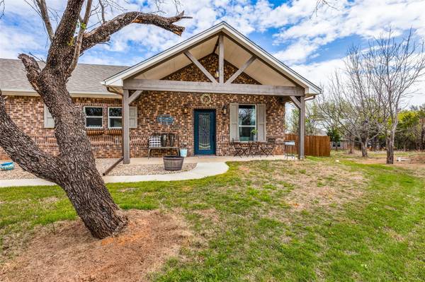 2515 Christine Drive, Granbury, TX 76048